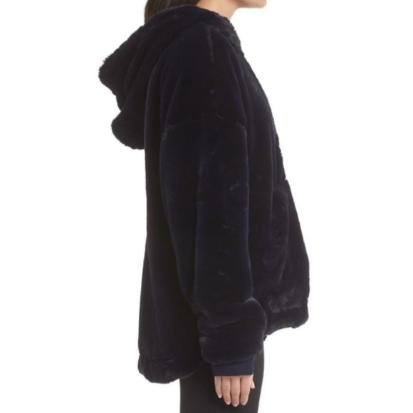 FREE PEOPLE Movement Off The Record Soft Hoodie in Dark Navy Size: S - Picture 3 of 9
